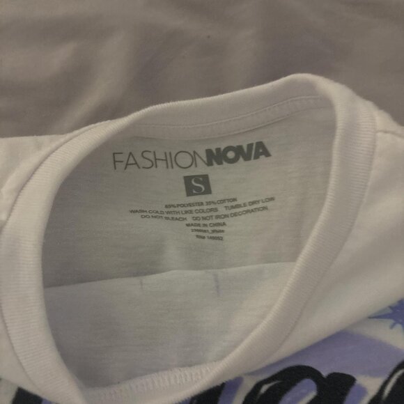 Fashion Nova Women's White T-shirt - Picture 2 of 3
